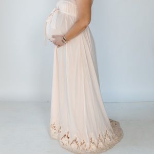 Fillyboo Blush Lace Button-Down Maternity Dress